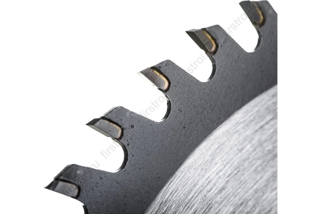 Диск Атака пильный по дереву профи 250x24Tx32 фото в интернет-магазине Мегастроймаркет